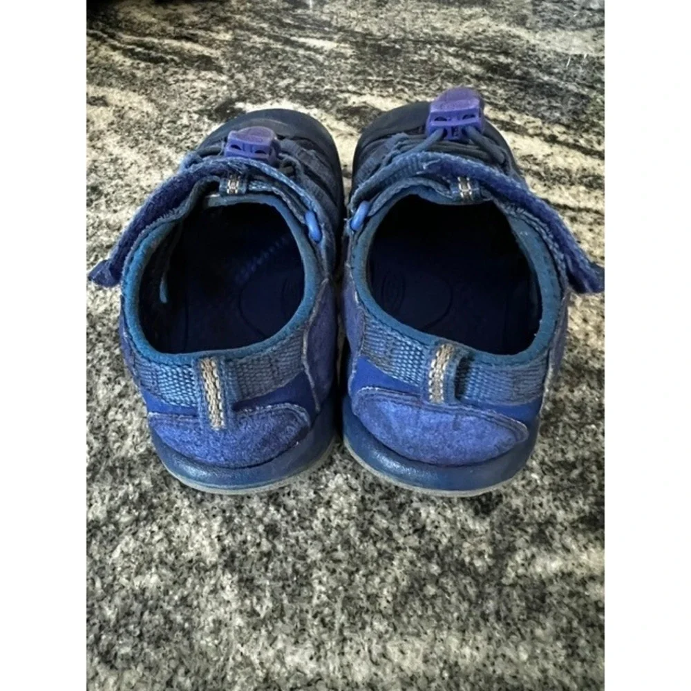 KEEN Seacamp II CNX Kids Size 10 Blue Sport Sandals Closed Toe Water Shoes